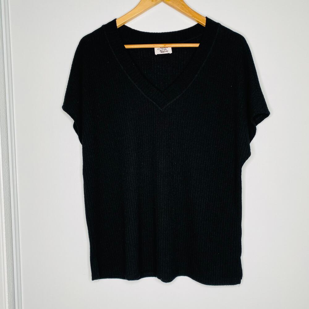 Made With Love black ribbed v-neck tee (Size: Medium)